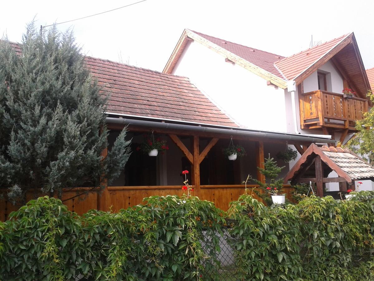 Felso Fogado Bed & Breakfast Felsotold Ngoại thất bức ảnh